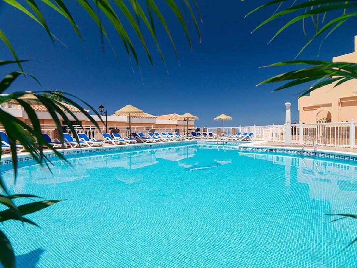 Golden Paradise Seaview Адехе Екстериор снимка